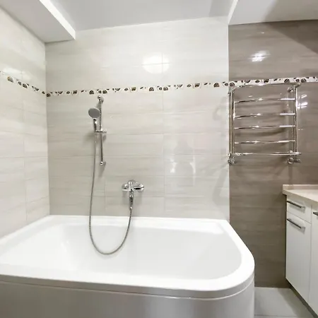 2-Bedroom Apartment Most City Area, Ekaterynoslav Square 第聂伯罗彼得罗夫斯克 外观 照片