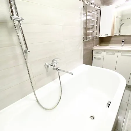 2-Bedroom Apartment Most City Area, Ekaterynoslav Square 第聂伯罗彼得罗夫斯克 外观 照片